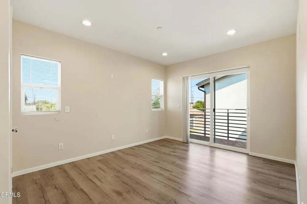6721 Vineland Avenue North Hollywood, CA 91606