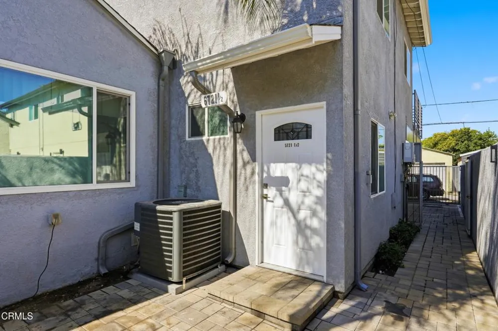 6721 Vineland Avenue North Hollywood, CA 91606