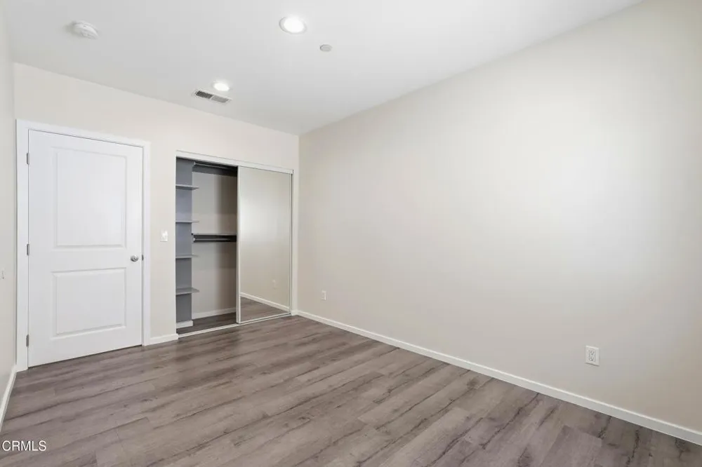 6721 Vineland Avenue North Hollywood, CA 91606