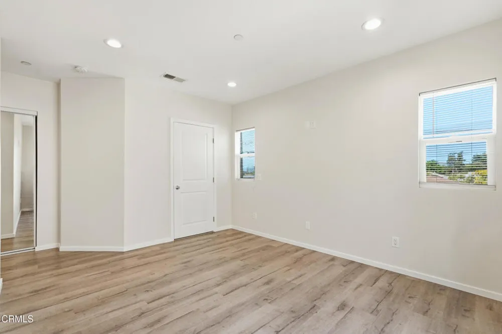 6721 Vineland Avenue North Hollywood, CA 91606