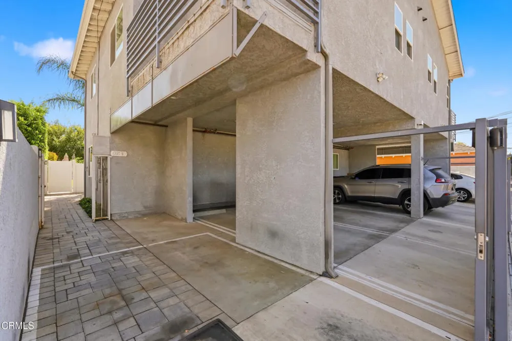 6721 Vineland Avenue North Hollywood, CA 91606