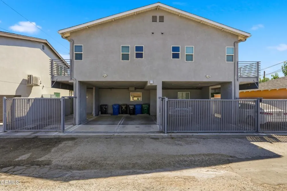 6721 Vineland Avenue North Hollywood, CA 91606