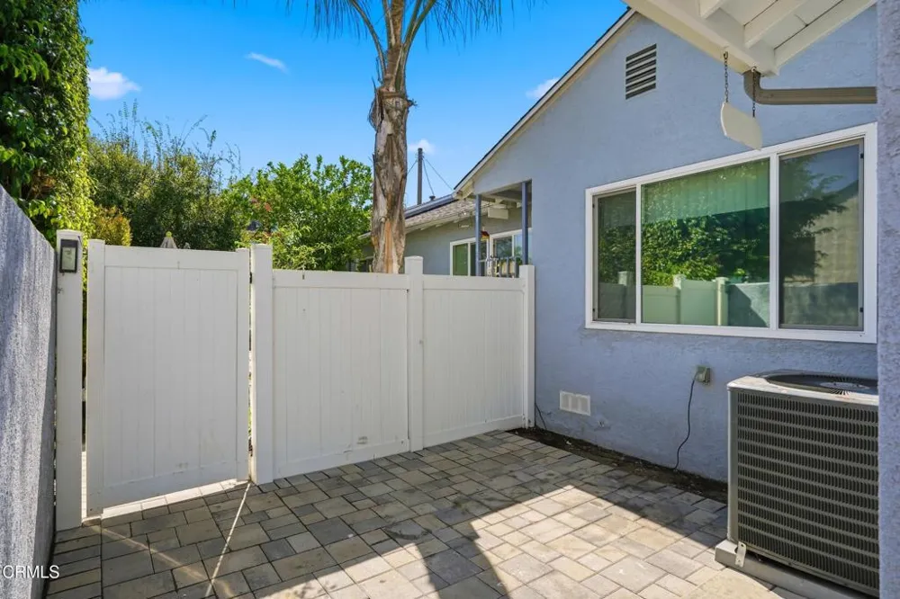 6721 Vineland Avenue North Hollywood, CA 91606