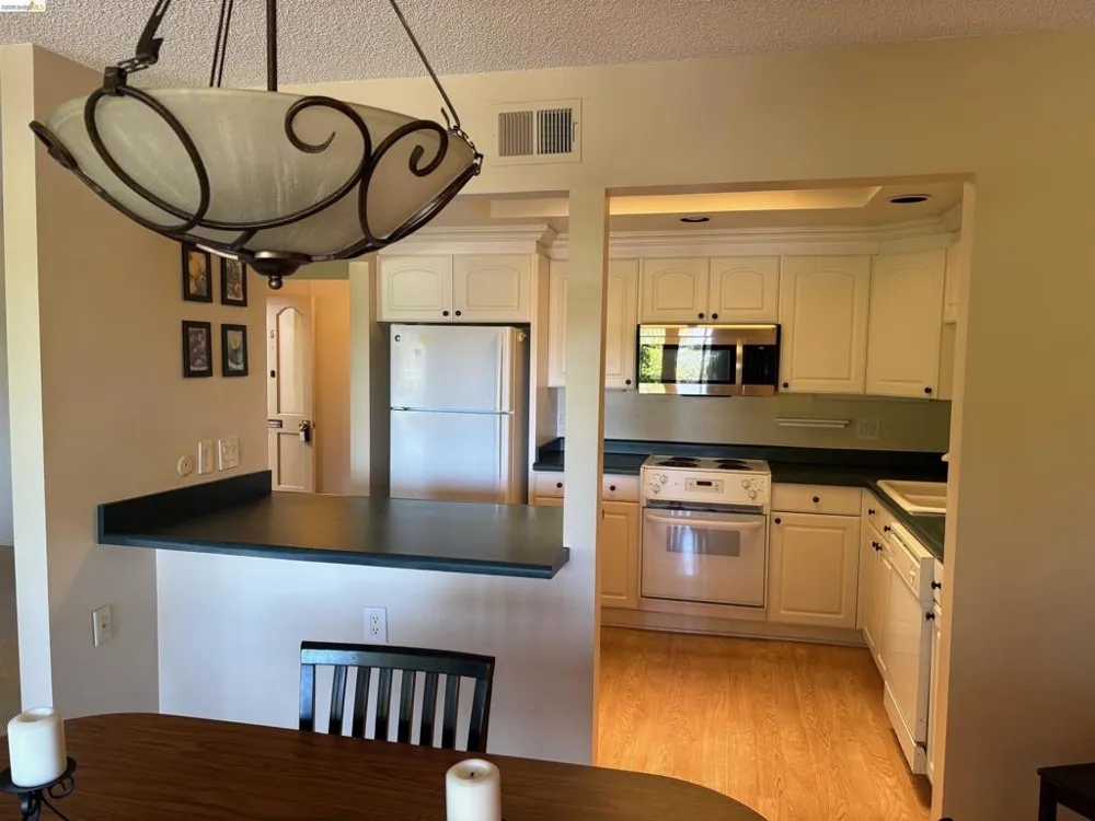 1500 Rockledge Ln #5 Walnut Creek, CA 94595