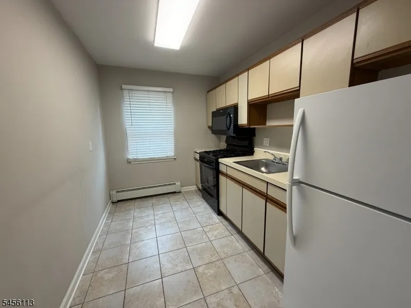 54 Knox Ter #1B Unit 1B Wayne, NJ 07470