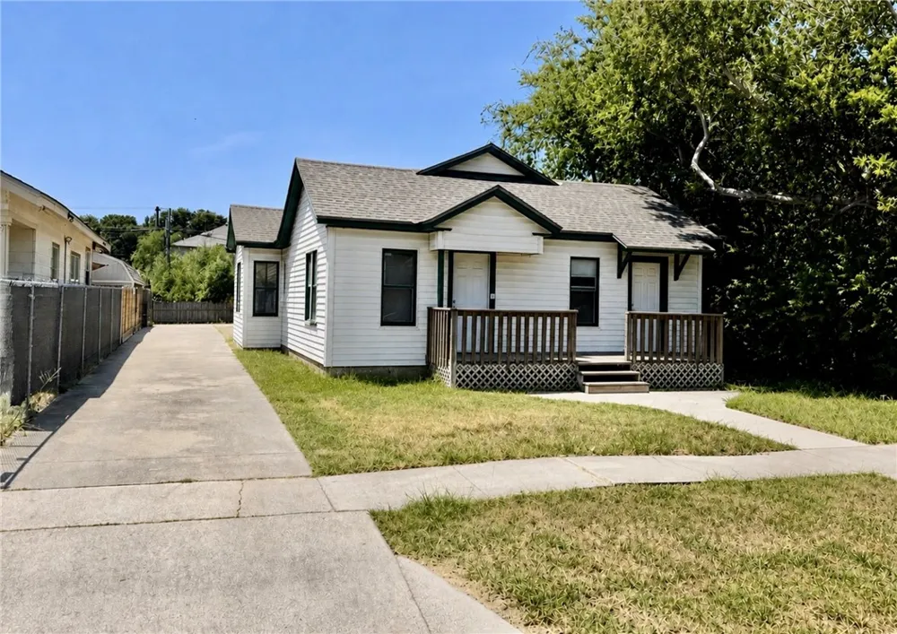 1335 6th Street Corpus Christi, TX 78404