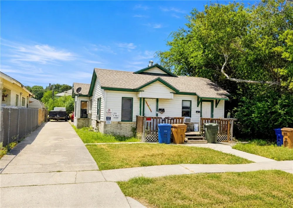 1335 6th Street Corpus Christi, TX 78404