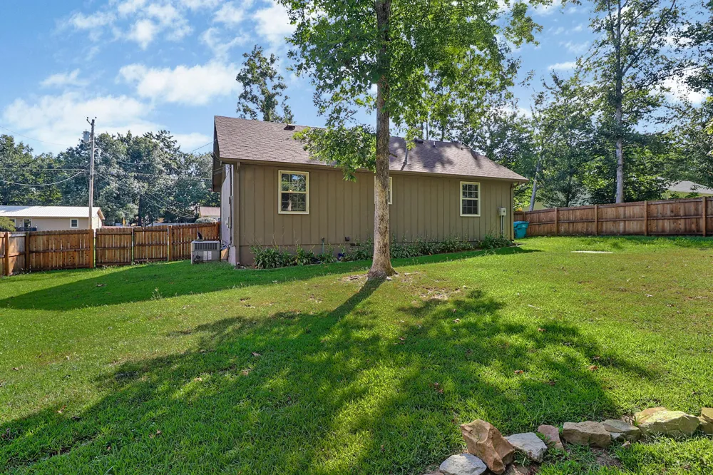 335 Bob White Drive Crossville, TN 38555