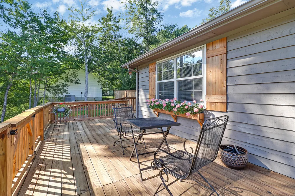 335 Bob White Drive Crossville, TN 38555