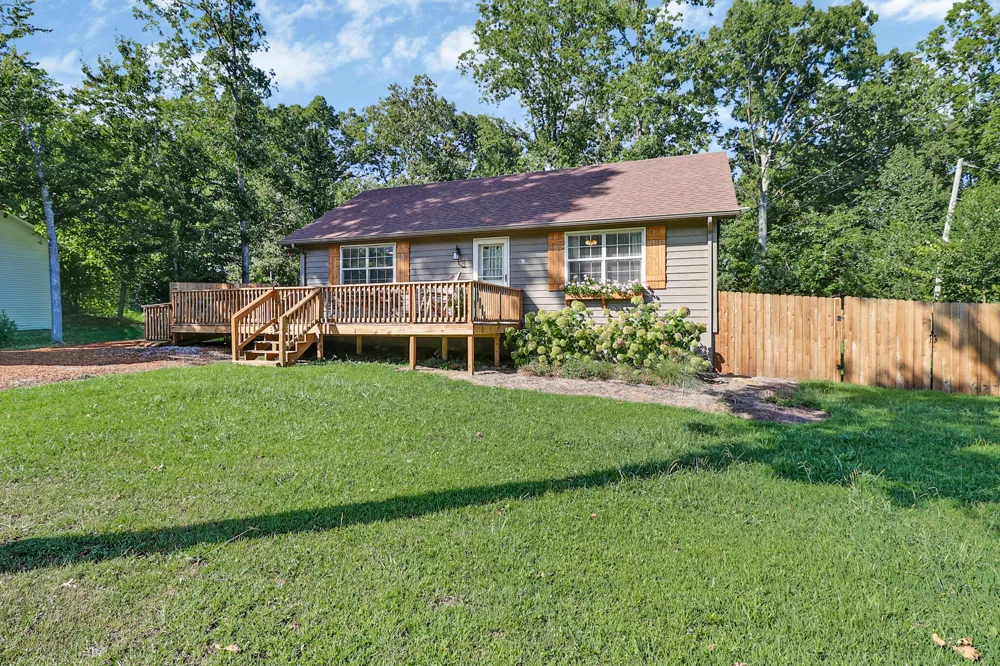 335 Bob White Drive Crossville, TN 38555