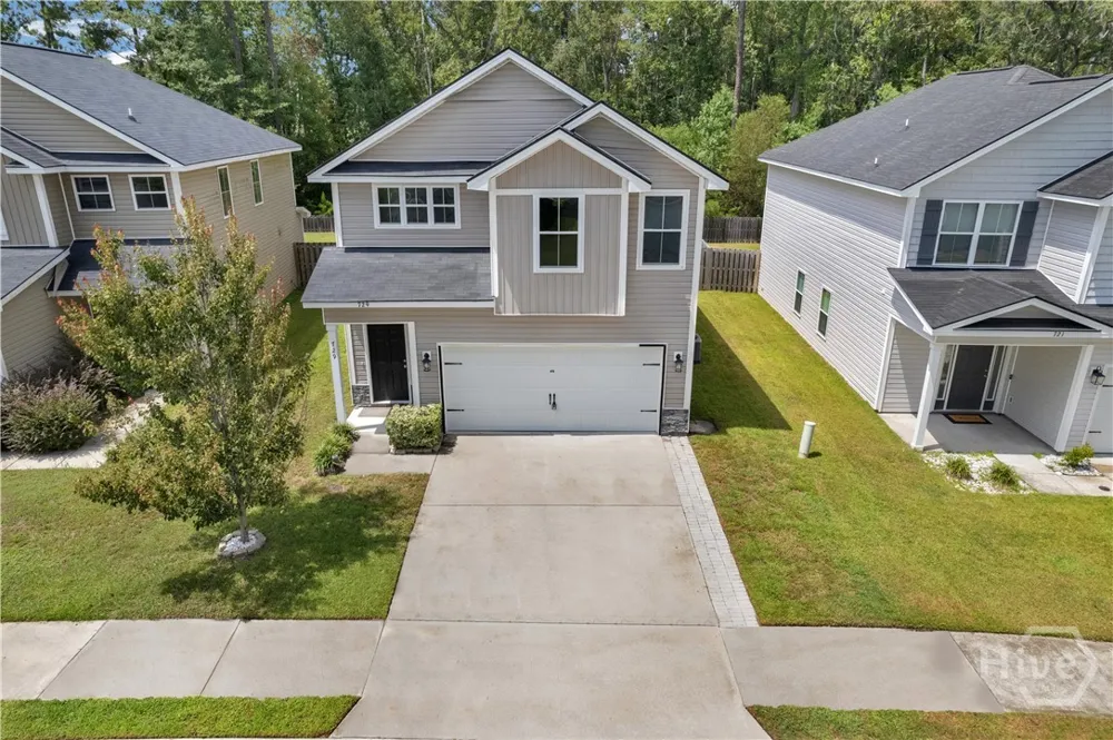 729 Fairview Circle Hinesville, GA 31313