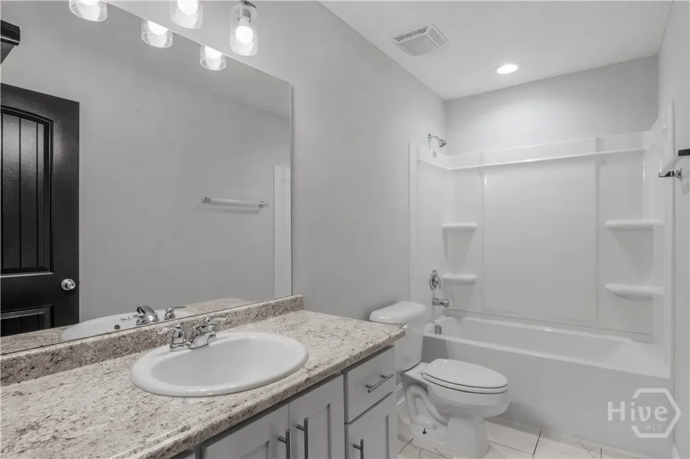 729 Fairview Circle Hinesville, GA 31313
