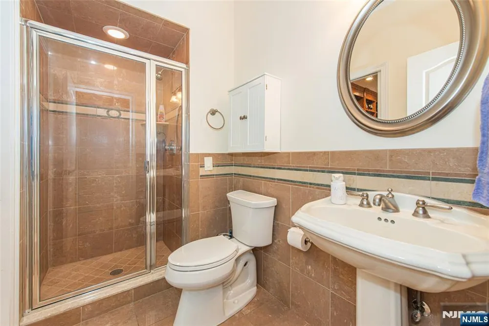 93 Coventry Way Ringwood, NJ 07456