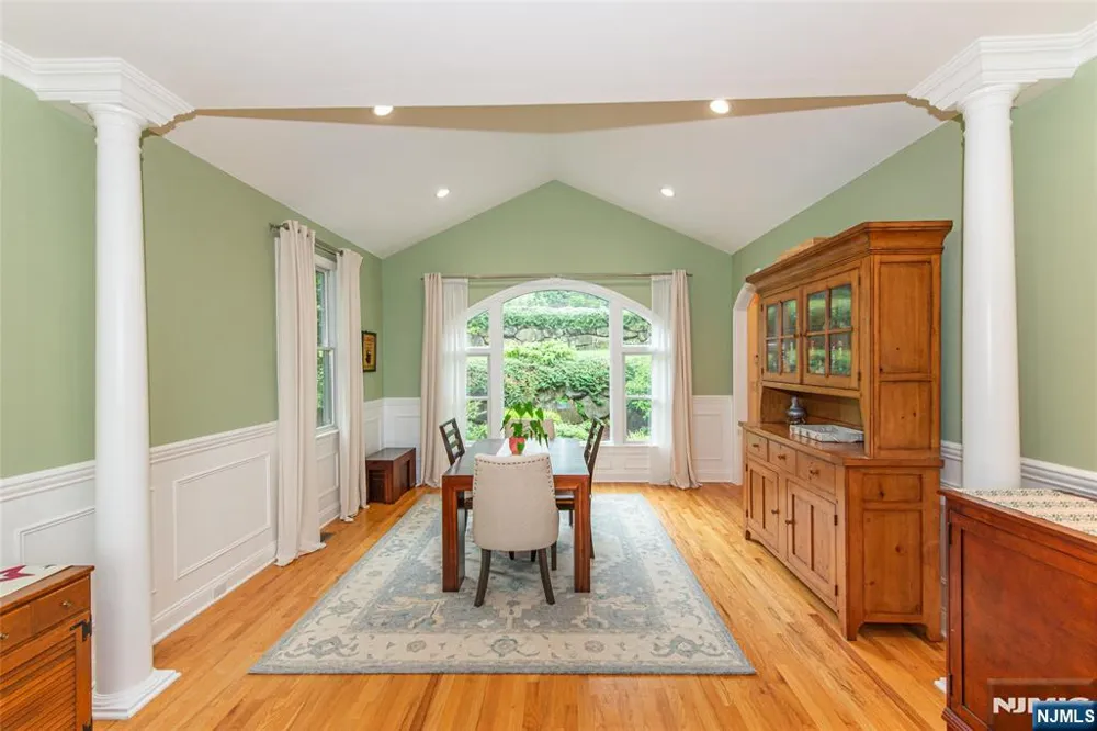 93 Coventry Way Ringwood, NJ 07456