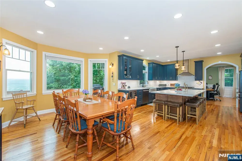 93 Coventry Way Ringwood, NJ 07456
