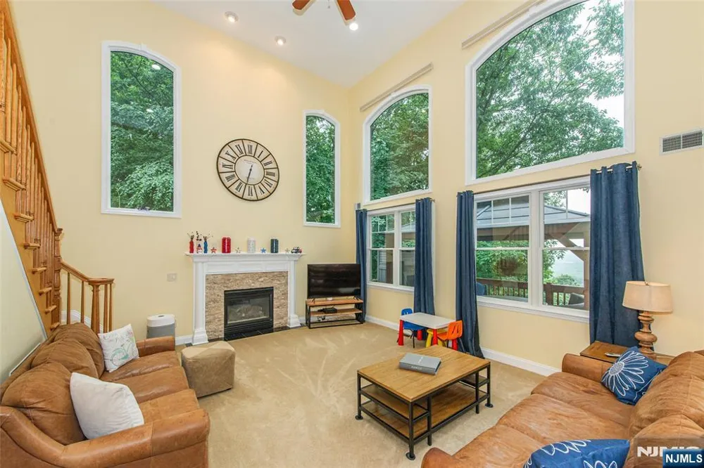93 Coventry Way Ringwood, NJ 07456