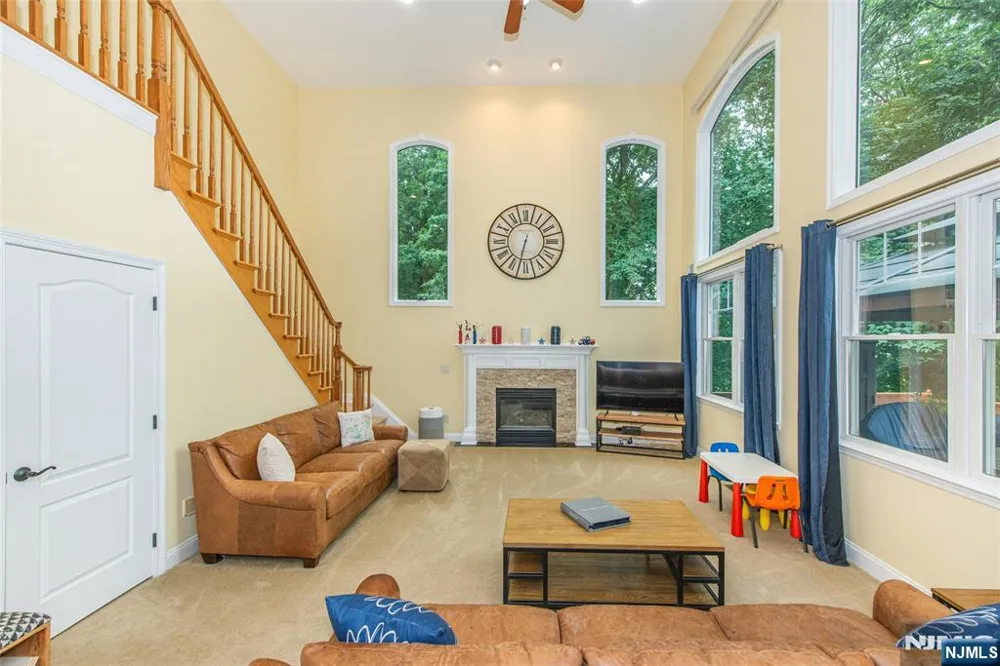 93 Coventry Way Ringwood, NJ 07456