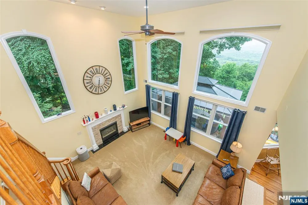 93 Coventry Way Ringwood, NJ 07456
