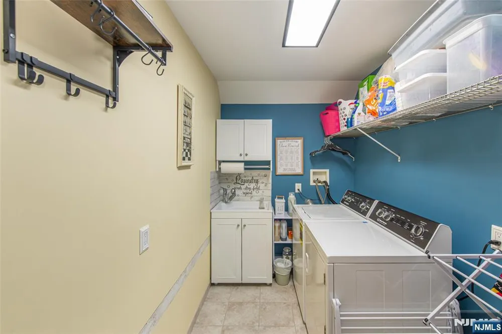 93 Coventry Way Ringwood, NJ 07456