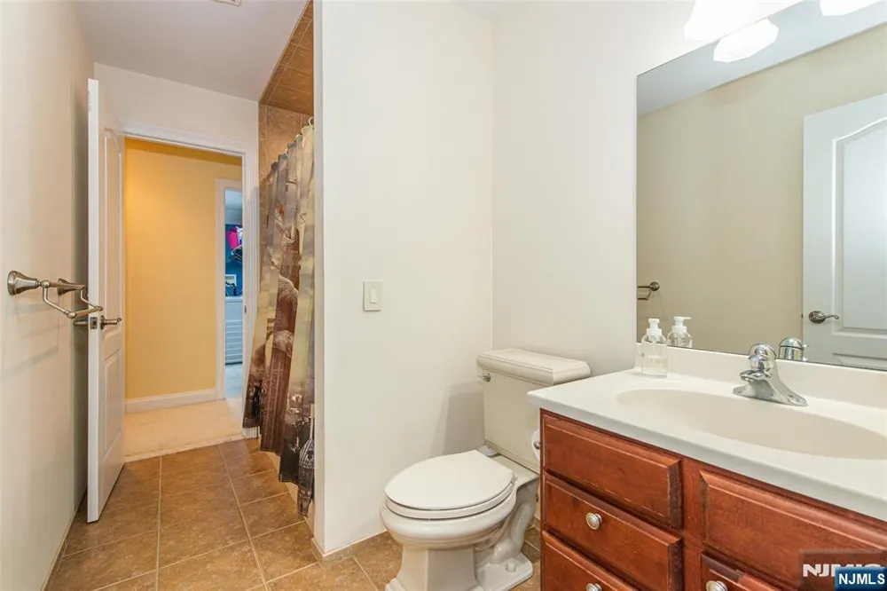 93 Coventry Way Ringwood, NJ 07456