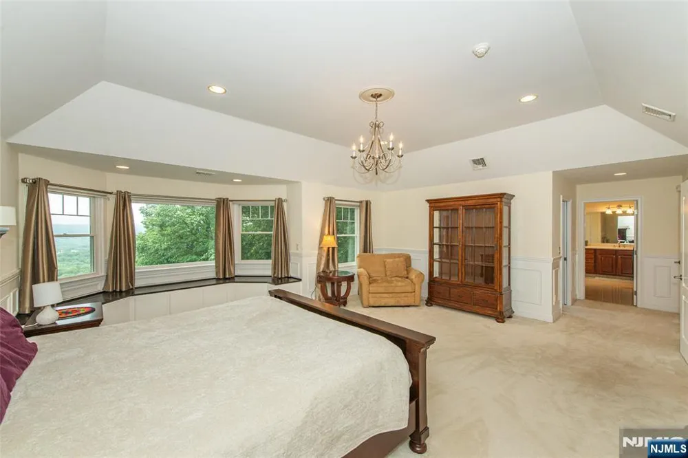 93 Coventry Way Ringwood, NJ 07456
