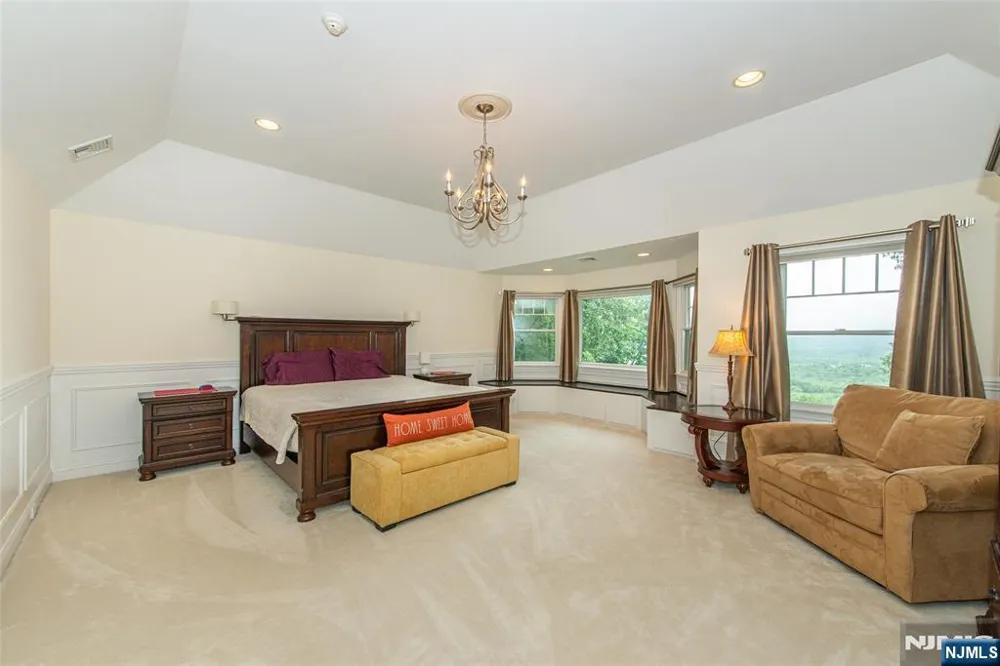 93 Coventry Way Ringwood, NJ 07456