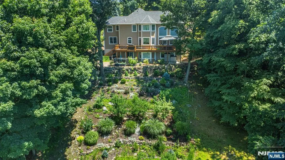 93 Coventry Way Ringwood, NJ 07456