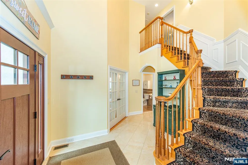 93 Coventry Way Ringwood, NJ 07456