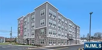 480 Paterson Avenue 305