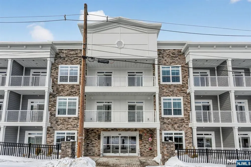 7 Theta Drive 111 Vernon, NJ 07462