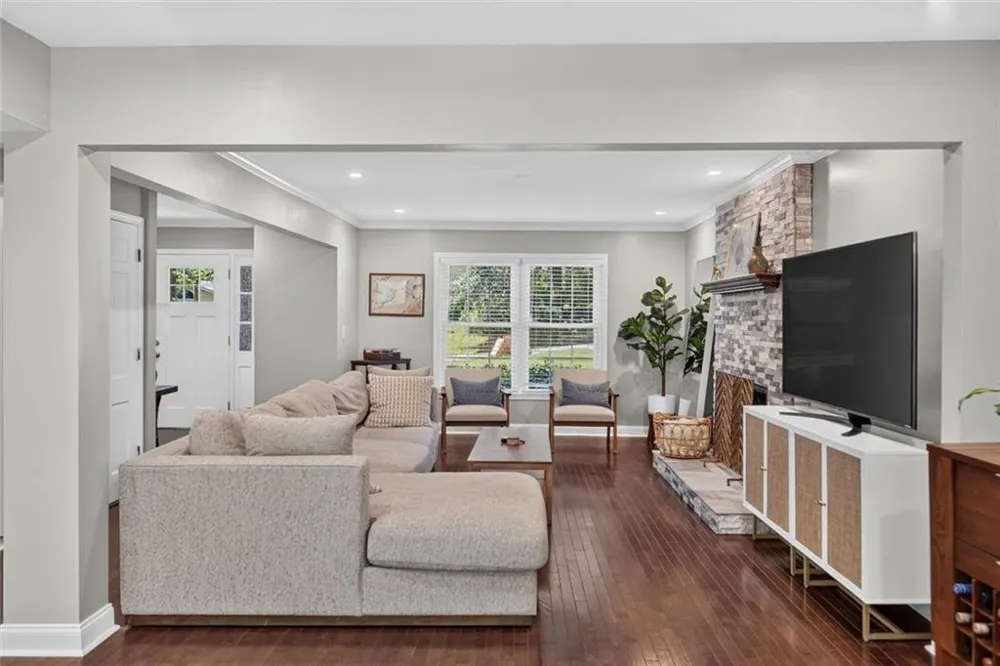 4371 Vintage Lane Dunwoody, GA 30338