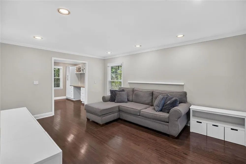 4371 Vintage Lane Dunwoody, GA 30338