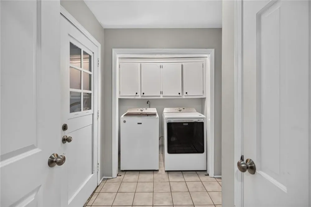 4371 Vintage Lane Dunwoody, GA 30338