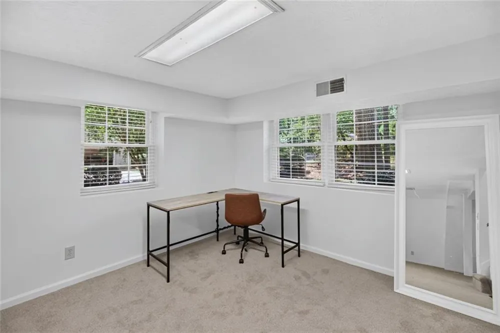 4371 Vintage Lane Dunwoody, GA 30338
