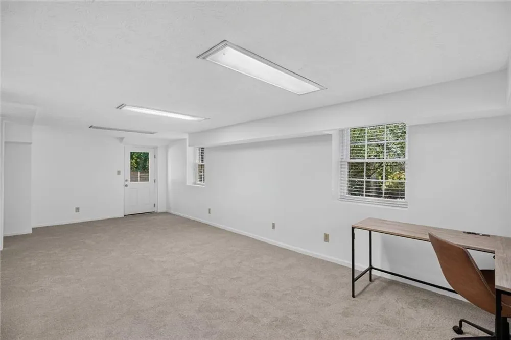 4371 Vintage Lane Dunwoody, GA 30338