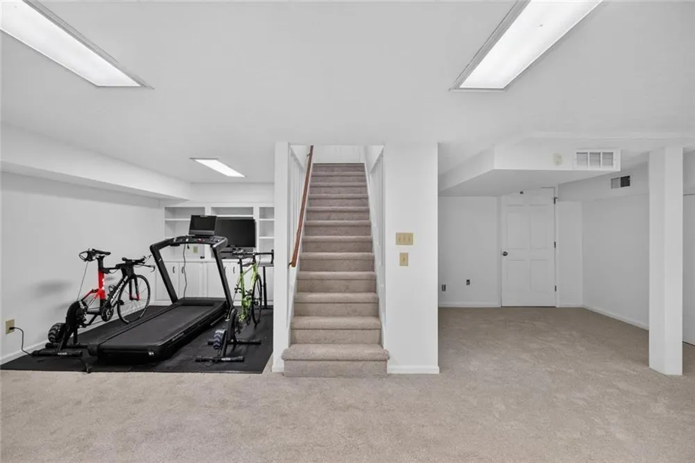 4371 Vintage Lane Dunwoody, GA 30338
