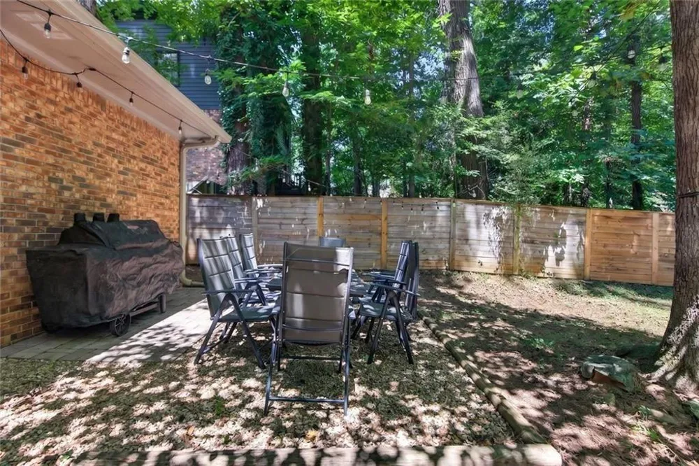 4371 Vintage Lane Dunwoody, GA 30338