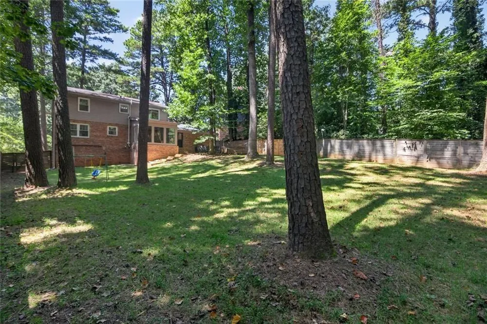 4371 Vintage Lane Dunwoody, GA 30338