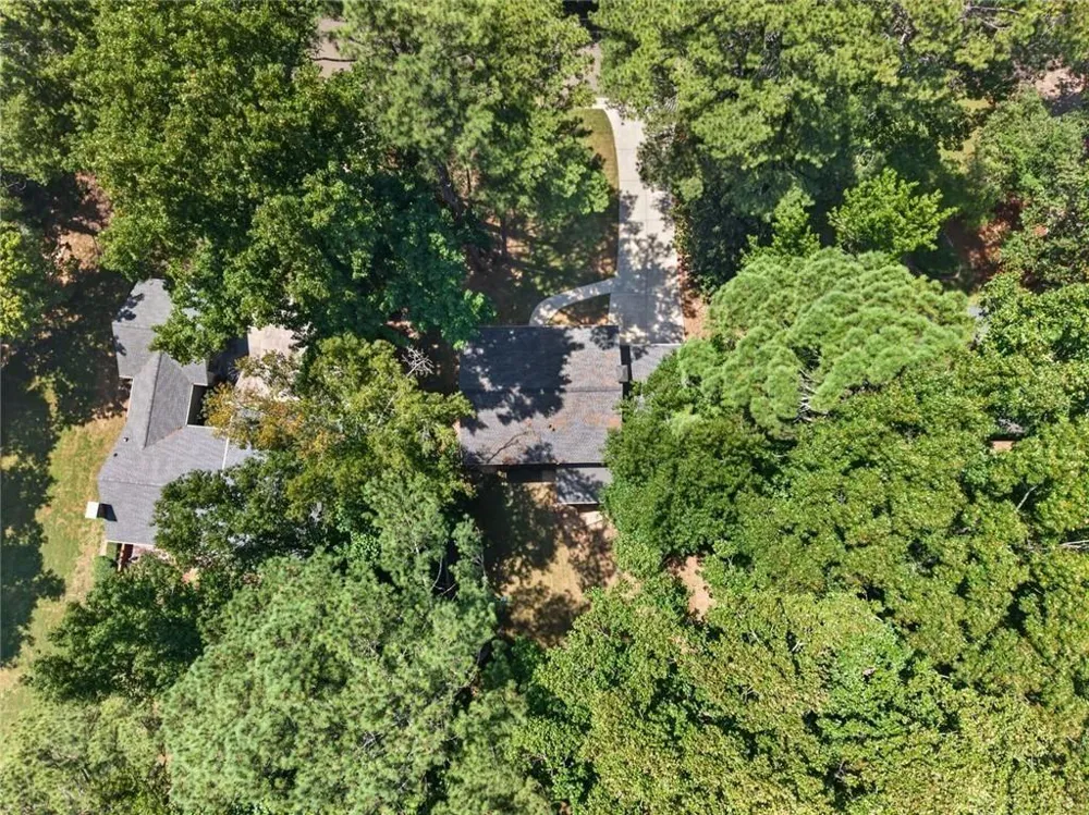 4371 Vintage Lane Dunwoody, GA 30338
