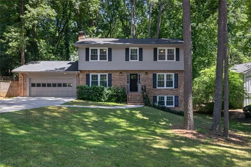 4371 Vintage Lane Dunwoody, GA 30338