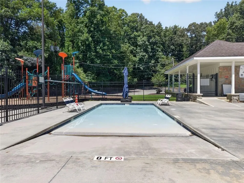 4371 Vintage Lane Dunwoody, GA 30338