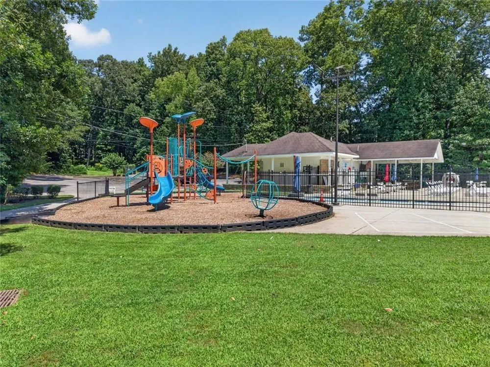 4371 Vintage Lane Dunwoody, GA 30338