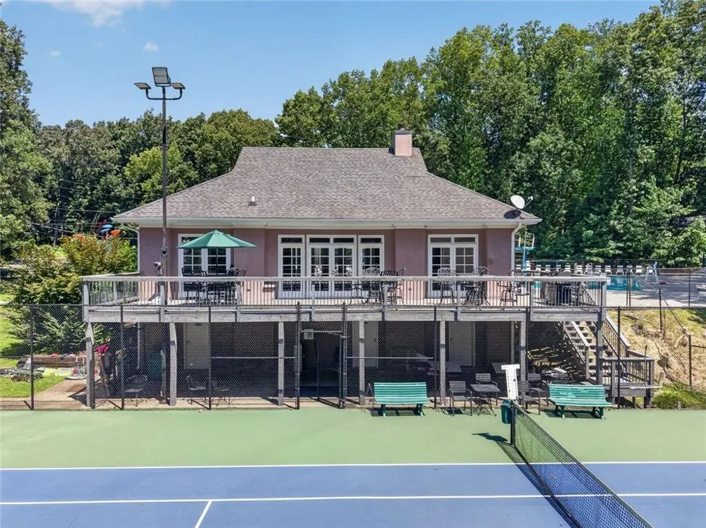 4371 Vintage Lane Dunwoody, GA 30338