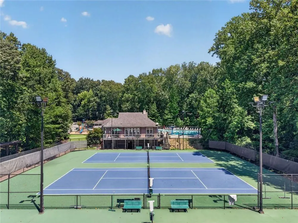 4371 Vintage Lane Dunwoody, GA 30338