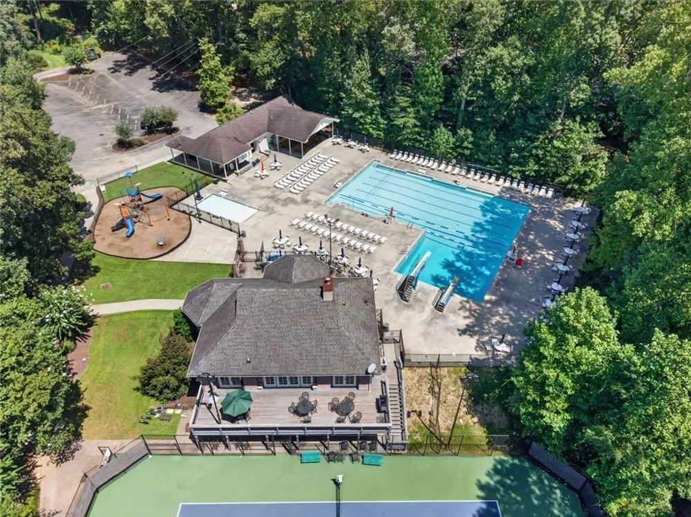 4371 Vintage Lane Dunwoody, GA 30338