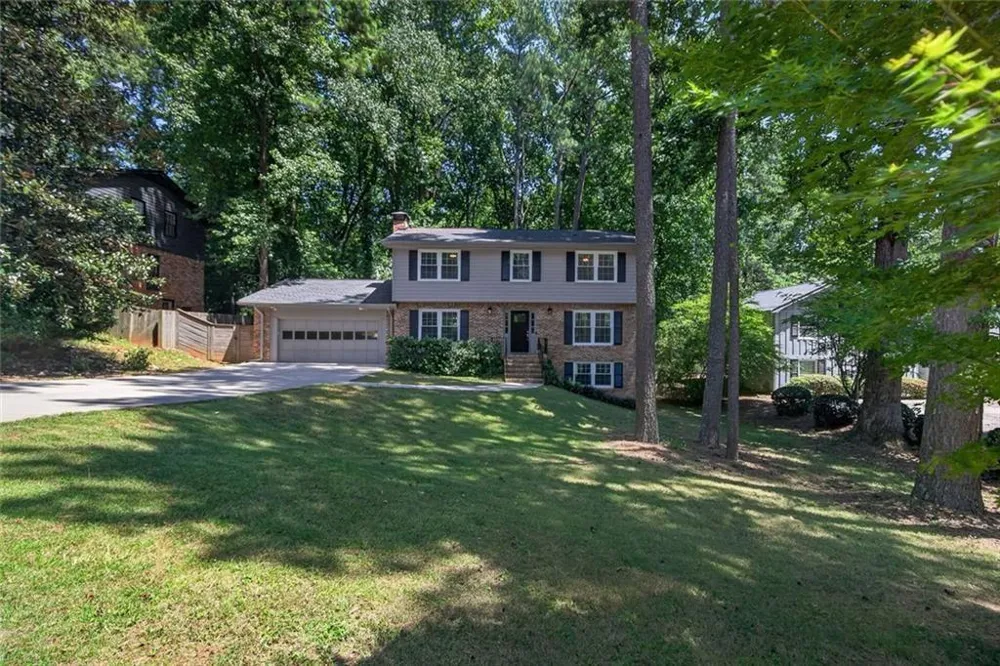 4371 Vintage Lane Dunwoody, GA 30338