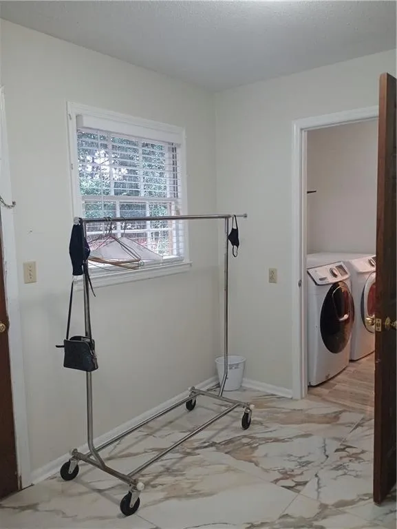 2589 King Circle SE Conyers, GA 30013