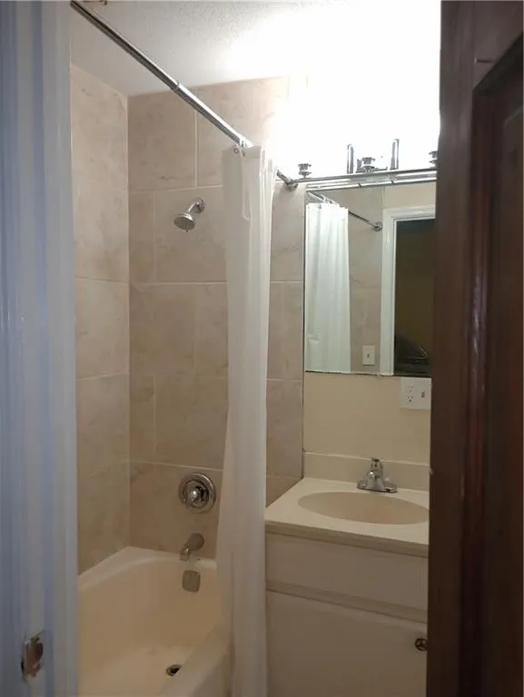 2589 King Circle SE Conyers, GA 30013