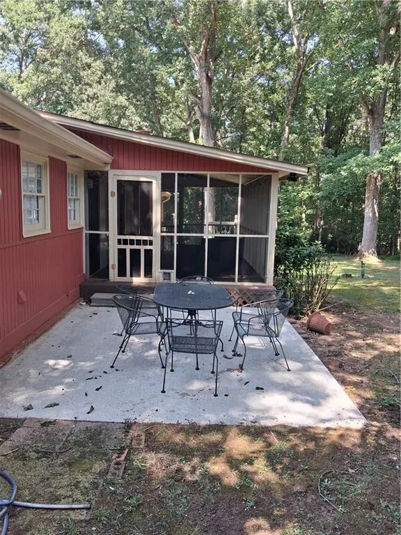 2589 King Circle SE Conyers, GA 30013