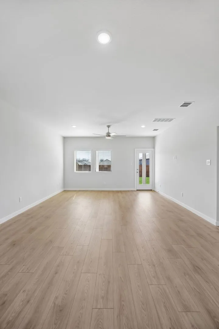 811 Knox River Drive Princeton, TX 75071